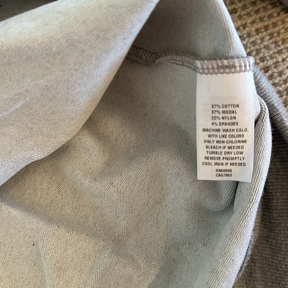 Nordstrom nicer sweatshirt - more like a medium - Picture 3 of 6